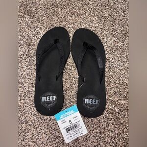 NWT Reef Flip Flops